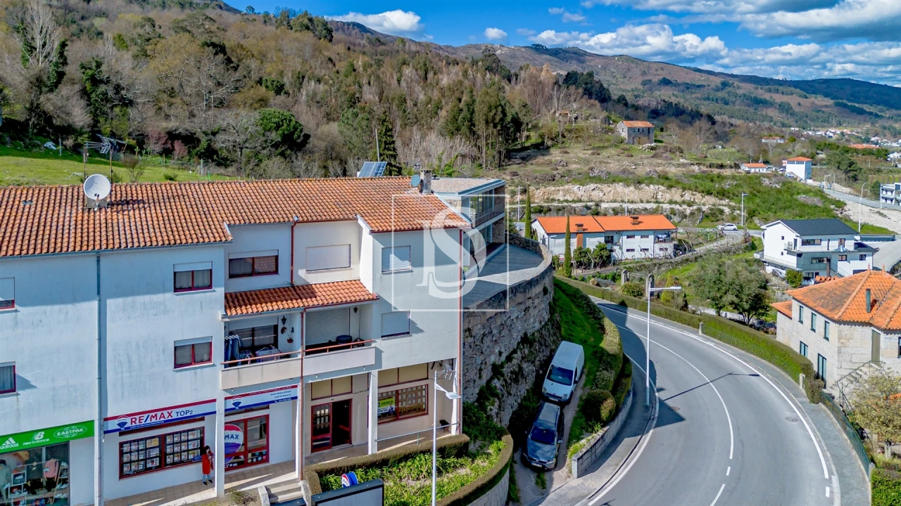 Loja para Venda em Campelo e Ovil Foto 21