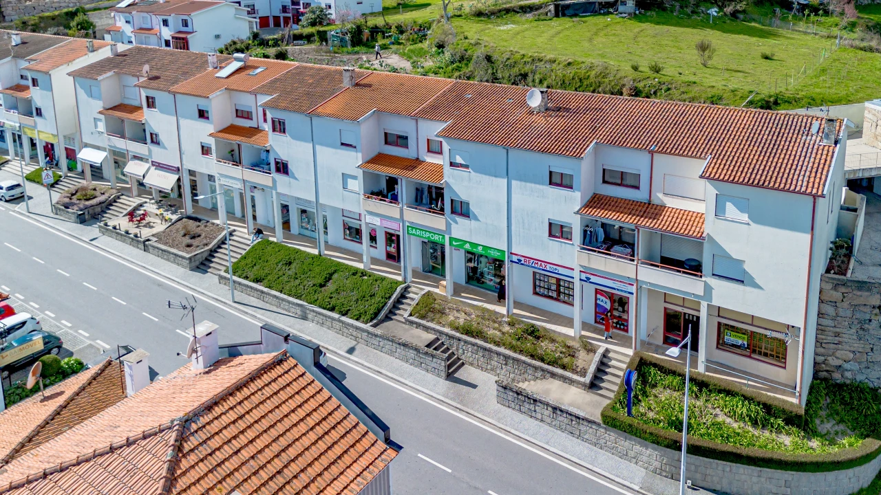Loja para Venda em Campelo e Ovil Foto 8