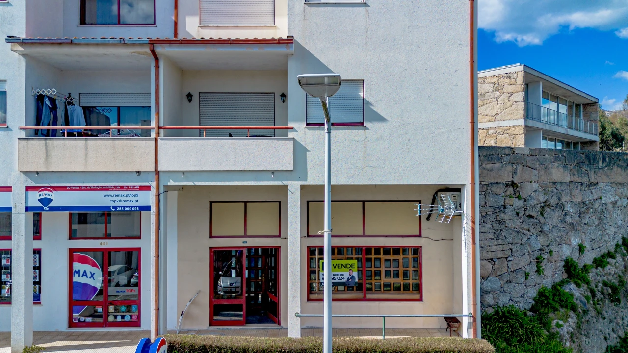 Loja para Venda em Campelo e Ovil Foto 4
