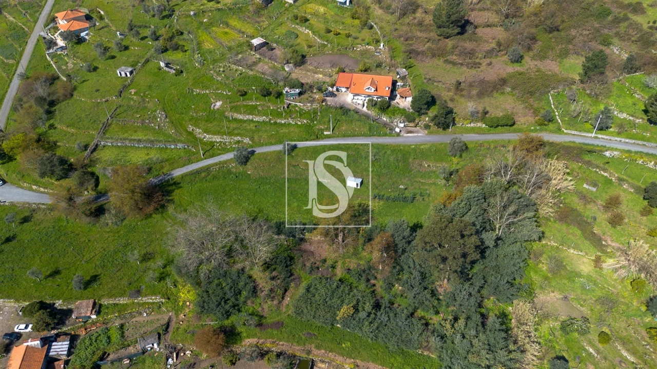 Terreno para Venda em Ancede e Ribadouro Foto 1
