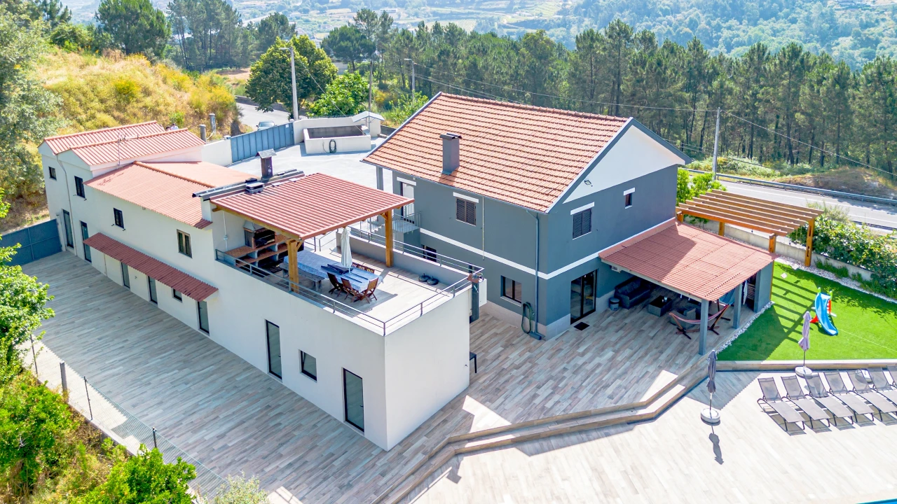 Moradia T10 para Venda em Fregim Foto 7