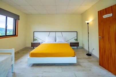 Moradia T10 para Venda em Fregim