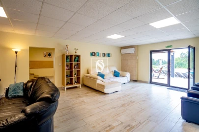 Moradia T10 para Venda em Fregim