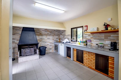 Moradia T10 para Venda em Fregim