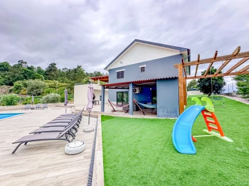 Moradia T10 para Venda em Fregim