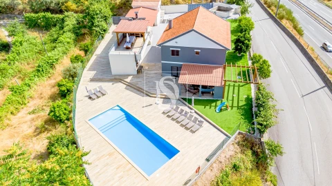 Moradia T10 para Venda em Fregim