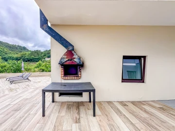 Moradia T10 para Venda em Fregim