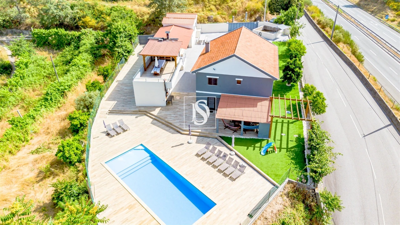Moradia T10 para Venda em Fregim Foto 42