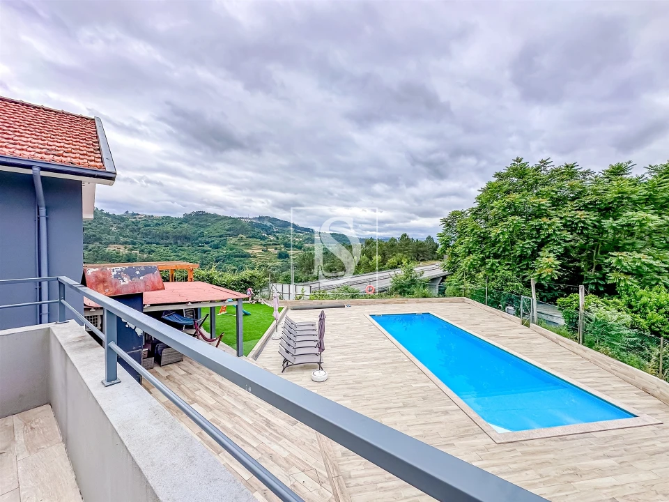 Moradia T10 para Venda em Fregim Foto 3