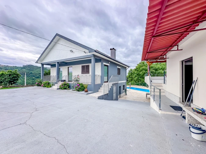 Moradia T10 para Venda em Fregim Foto 30