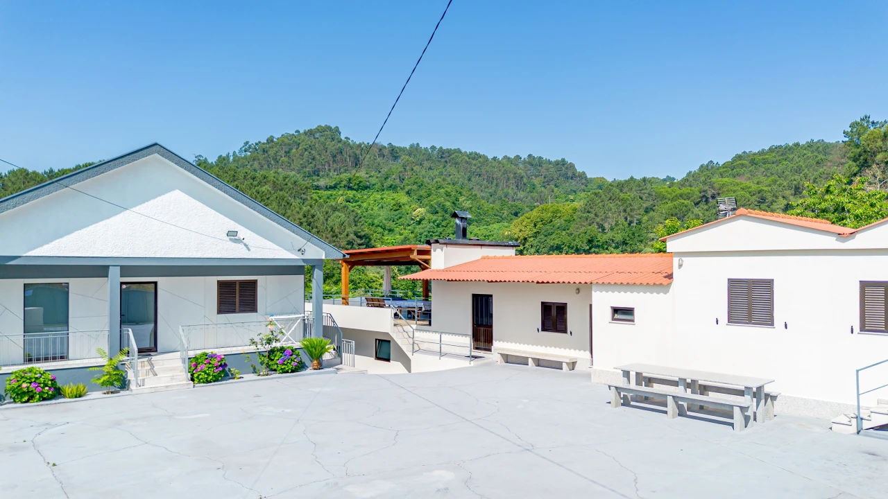 Moradia T10 para Venda em Fregim Foto 2