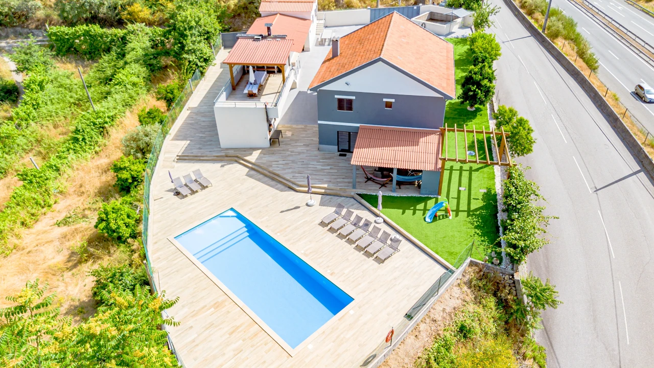 Moradia T10 para Venda em Fregim Foto 1