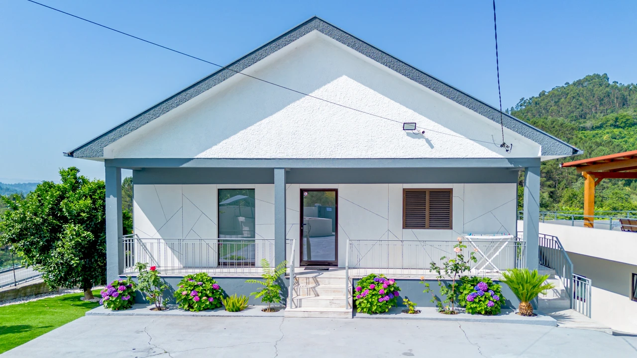 Moradia T10 para Venda em Fregim Foto 4