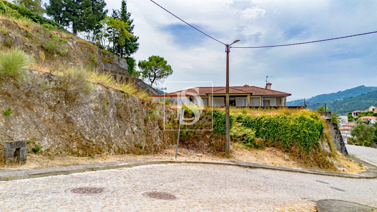 Terreno para Venda em Amarante (São Gonçalo), Madalena, Cepelos e Gatão Foto 1