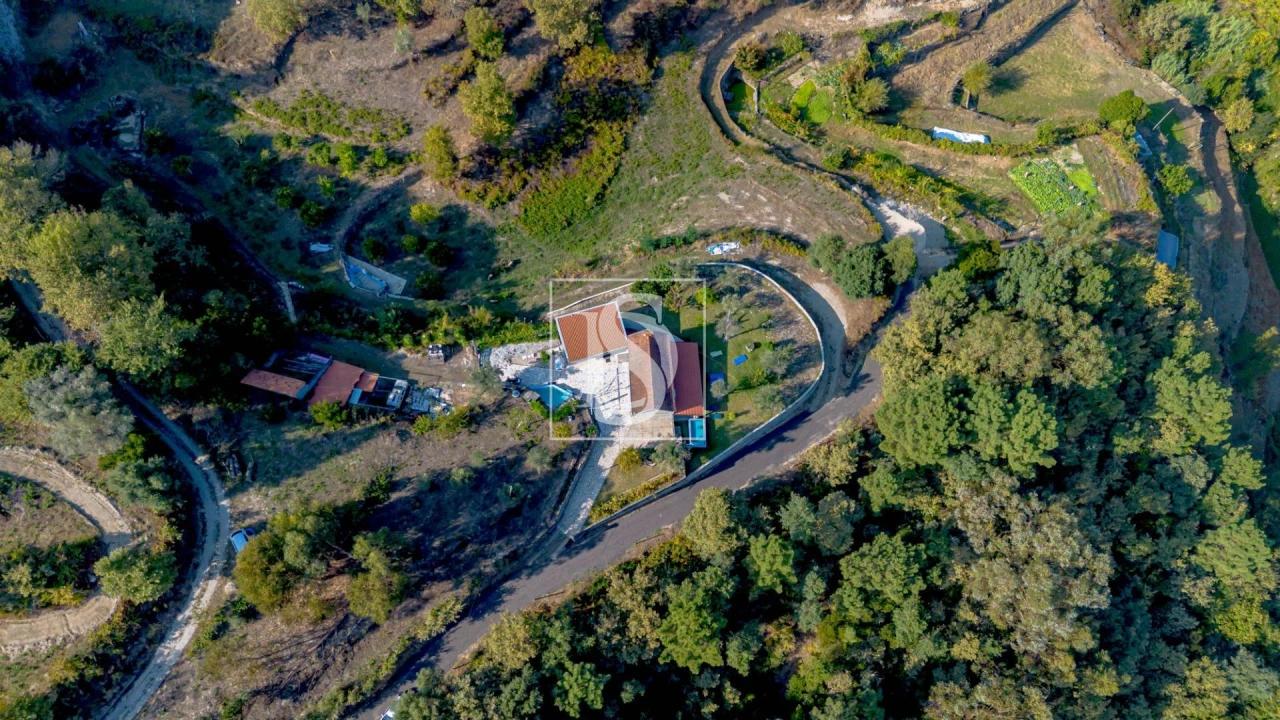 Quinta T4 para Venda em Santa Cruz do Douro e São Tomé de Covelas Foto 15