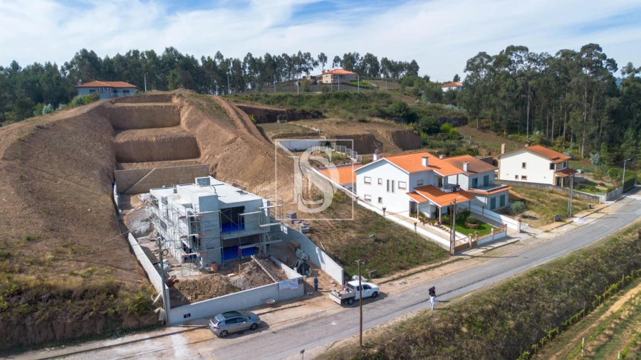 Terreno para Venda em Vila Garcia, Aboim e Chapa Foto 3