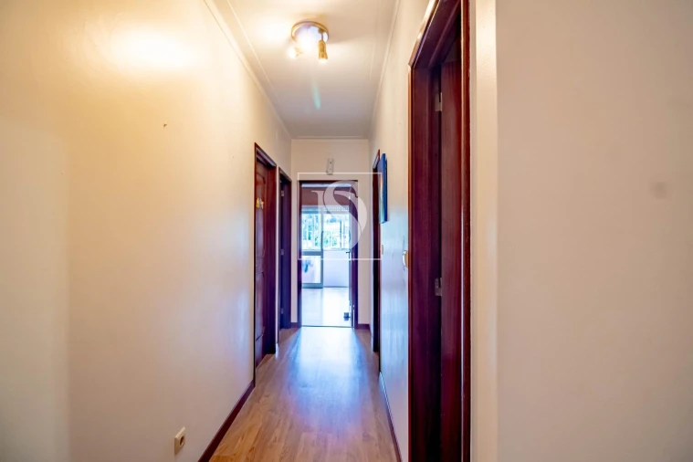 Apartamento T3 para Venda em Avões Foto 18