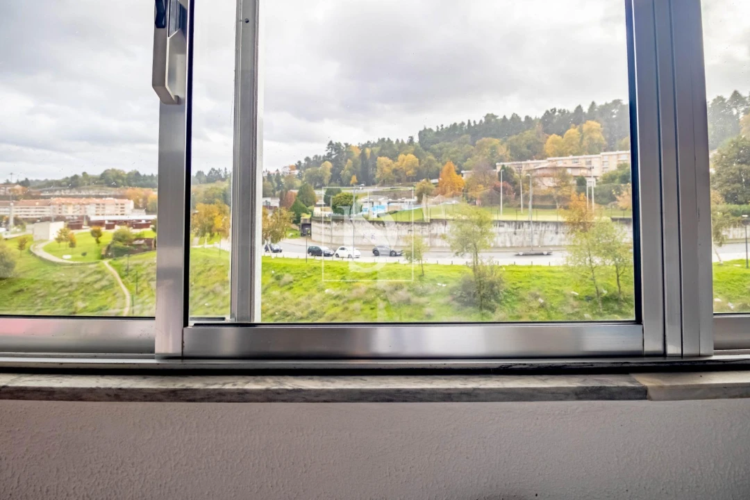 Apartamento T3 para Venda em Avões Foto 3