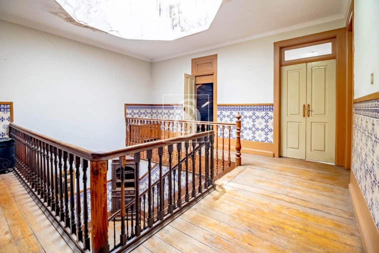 Moradia T10 para Venda em Avões Foto 8