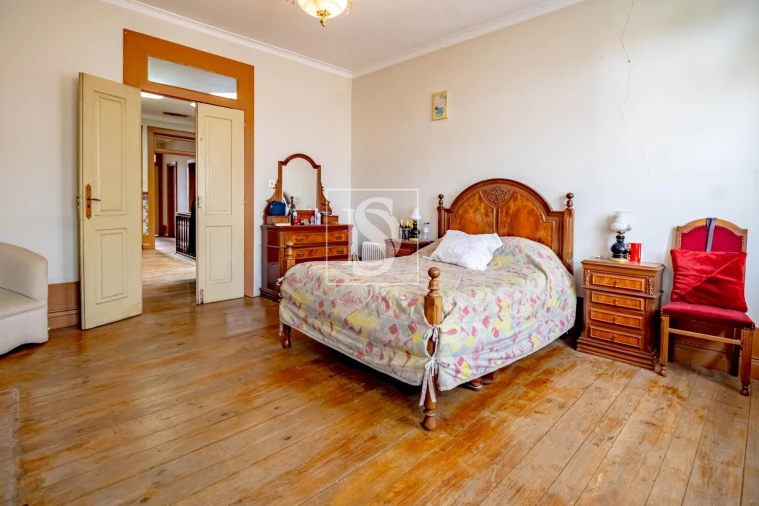 Moradia T10 para Venda em Avões Foto 18