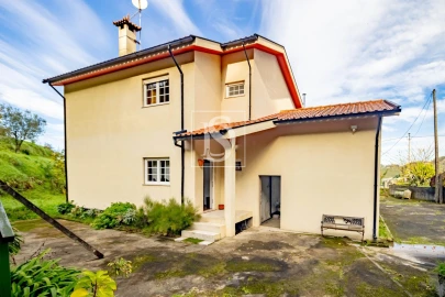 Moradia T4 para Venda em Gondar