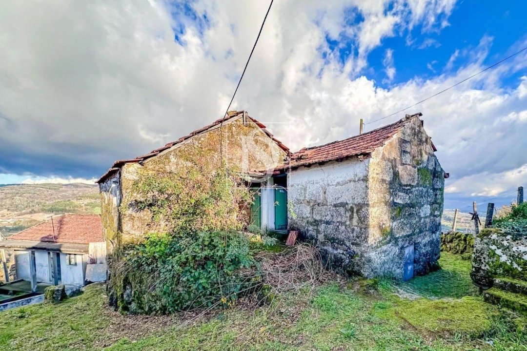 Moradia T2 para Venda em Paredes de Viadores e Manhuncelos Foto 6