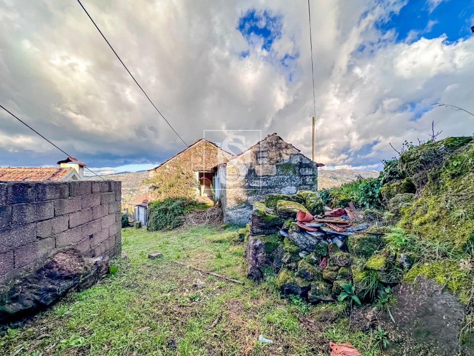 Moradia T2 para Venda em Paredes de Viadores e Manhuncelos Foto 12