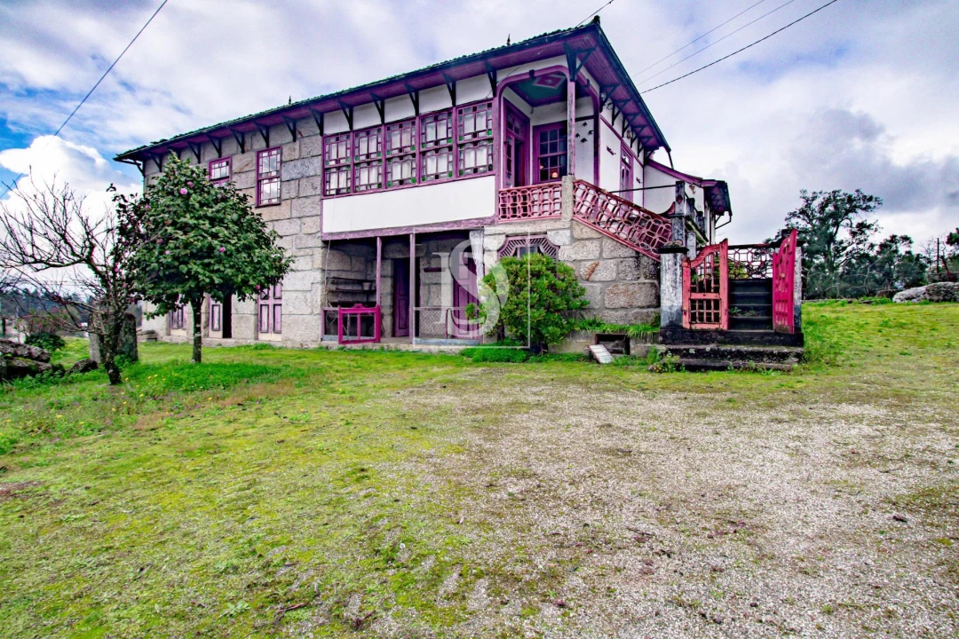 Moradia T3 para Venda em Fridão Foto 1