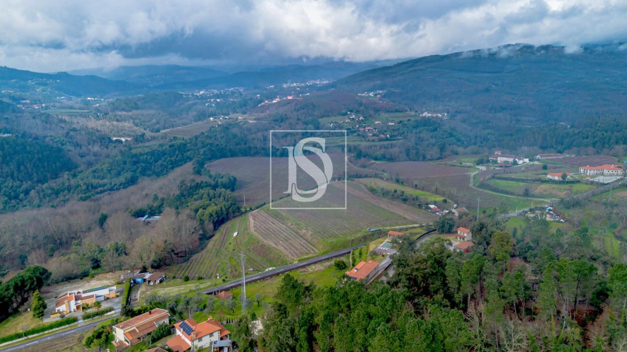 Moradia T3 para Venda em Fridão Foto 49