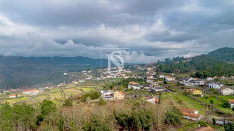 Moradia T3 para Venda em Fridão