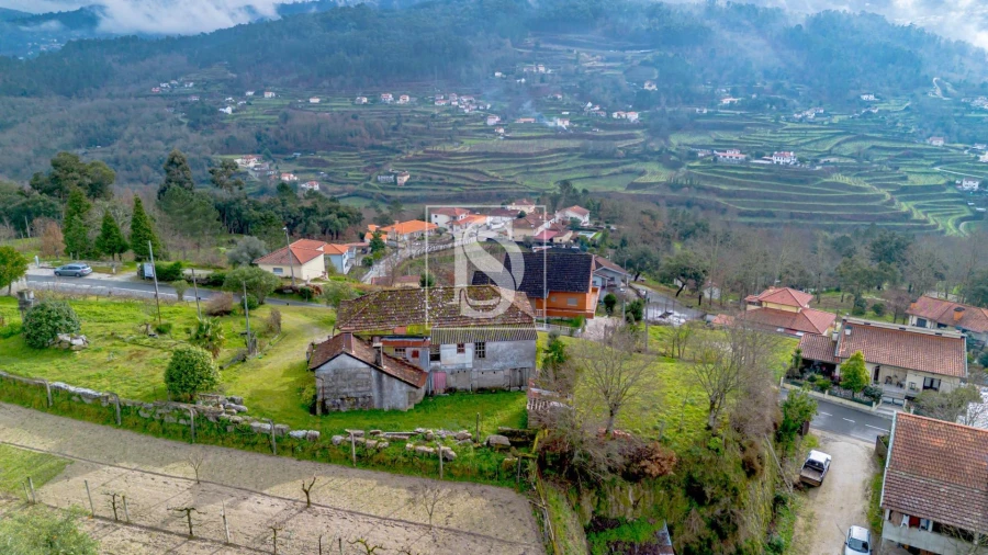 Moradia T3 para Venda em Fridão Foto 40