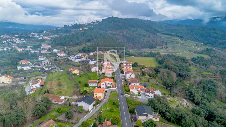 Moradia T3 para Venda em Fridão Foto 42