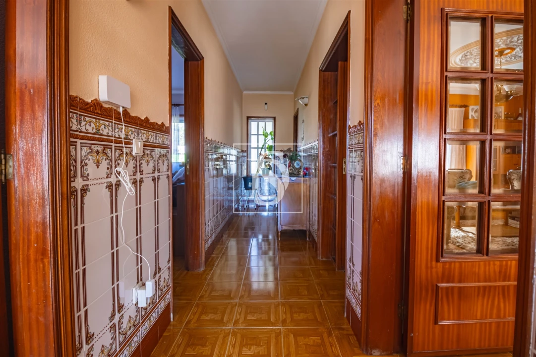 Moradia T4 para Venda em Mozelos Foto 38