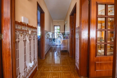 Moradia T4 para Venda em Mozelos