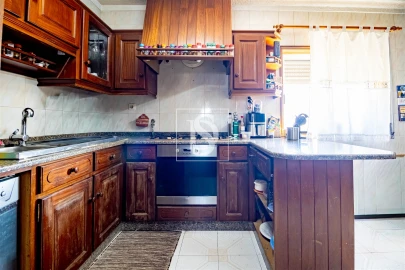 Moradia T4 para Venda em Mozelos