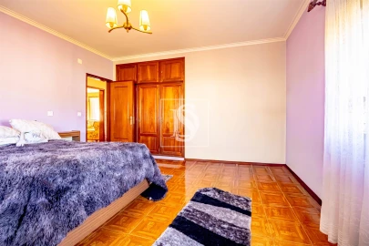 Moradia T4 para Venda em Mozelos