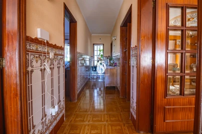 Moradia T4 para Venda em Mozelos