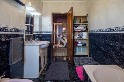 Moradia T4 para Venda em Mozelos