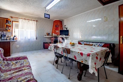 Moradia T4 para Venda em Mozelos