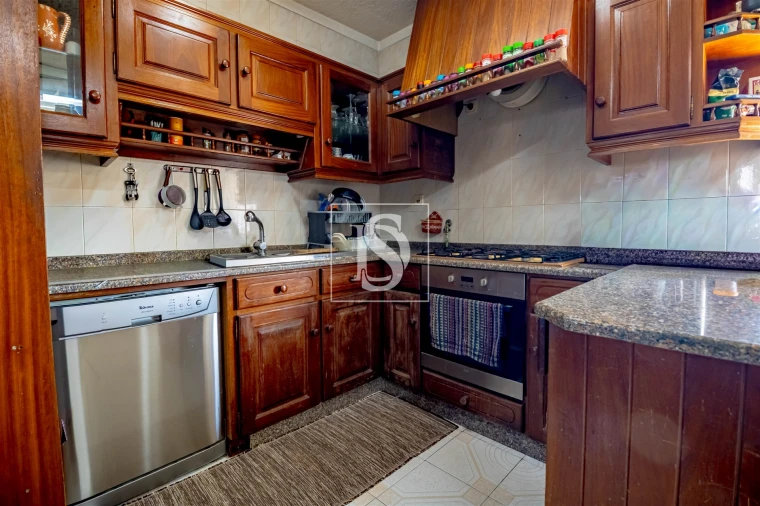 Moradia T4 para Venda em Mozelos Foto 36