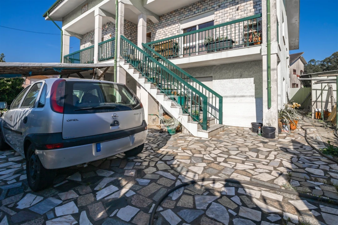 Moradia T4 para Venda em Mozelos Foto 24