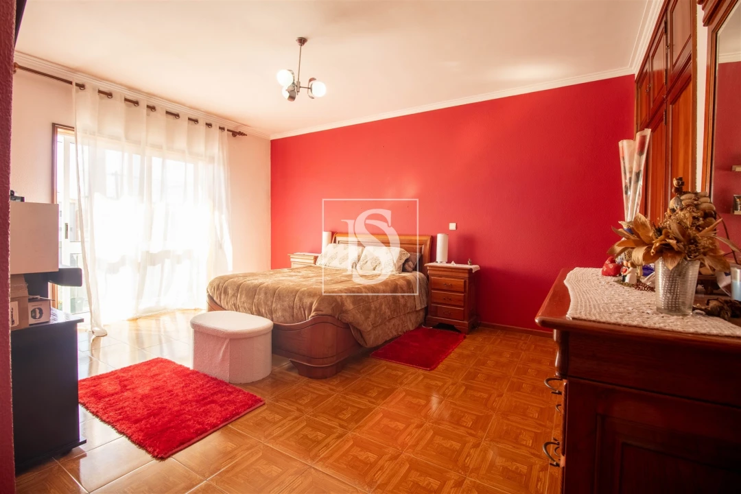 Moradia T4 para Venda em Mozelos Foto 31