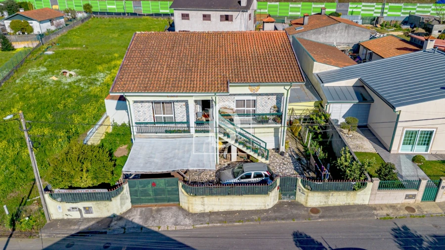Moradia T4 para Venda em Mozelos