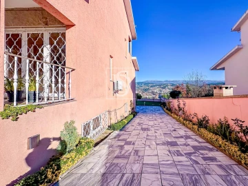 Moradia T4 para Venda em Amarante (São Gonçalo), Madalena, Cepelos e Gatão