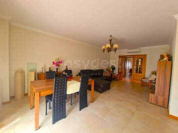 Apartamento T2 para Venda em Algoz e Tunes