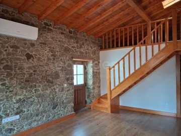 Moradia T1 para Venda em São Bartolomeu dos Galegos e Moledo