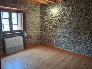 Moradia T1 para Venda em São Bartolomeu dos Galegos e Moledo