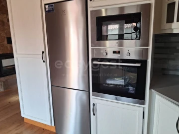 Moradia T1 para Venda em São Bartolomeu dos Galegos e Moledo