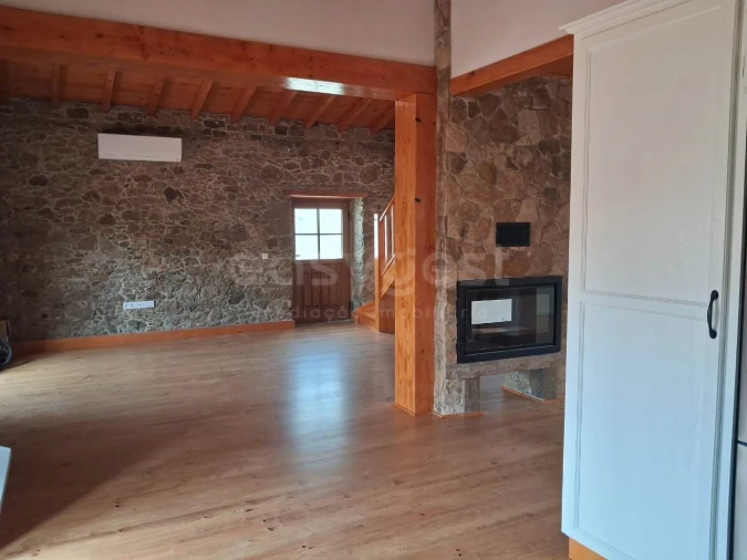 Moradia T1 para Venda em São Bartolomeu dos Galegos e Moledo Foto 2