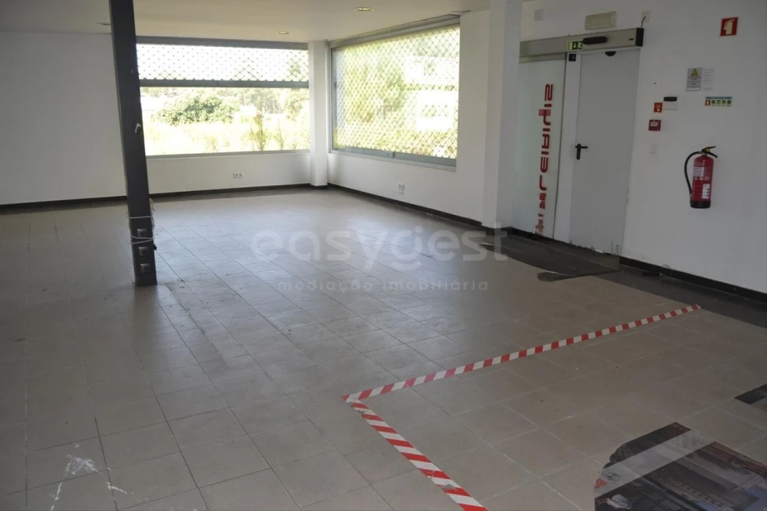 Armazém para Arrendamento em Marrazes e Barosa Foto 3